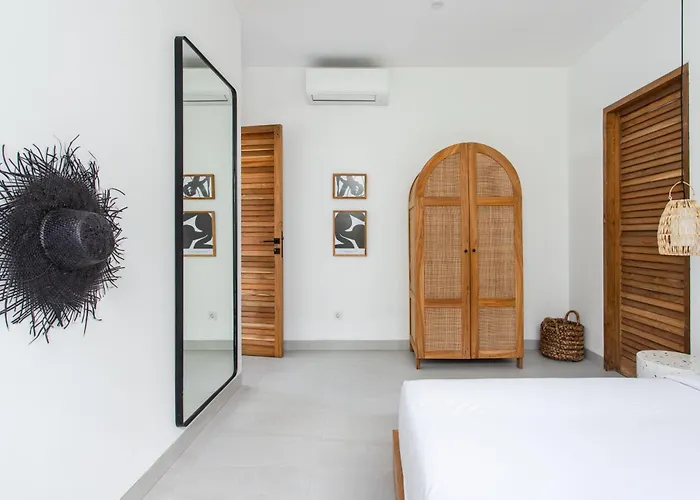Villa The Young -