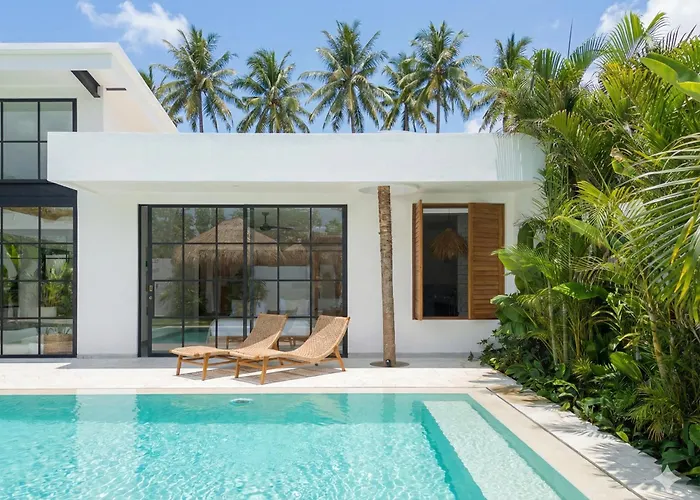 The Young - Villa Uluwatu
