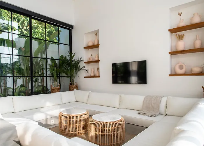 Villa The Young -
